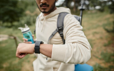 5 funkcji smartwatcha, które docenisz nad wodą (nawet jeśli nie jesteś fanem technologii)