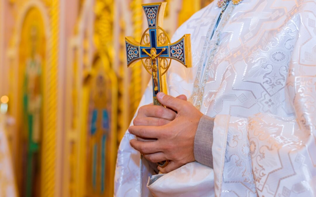 Kunszt i precyzja – jak rozpoznać wysokiej jakości haft liturgiczny